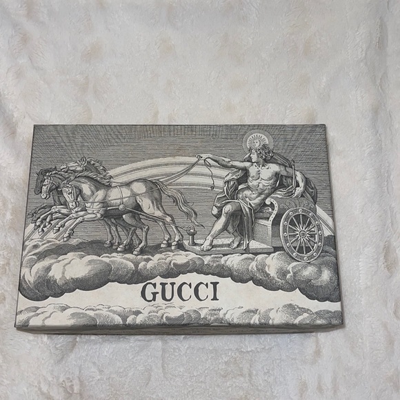 Gucci Ultra Space sneakers - Picture 6 of 6